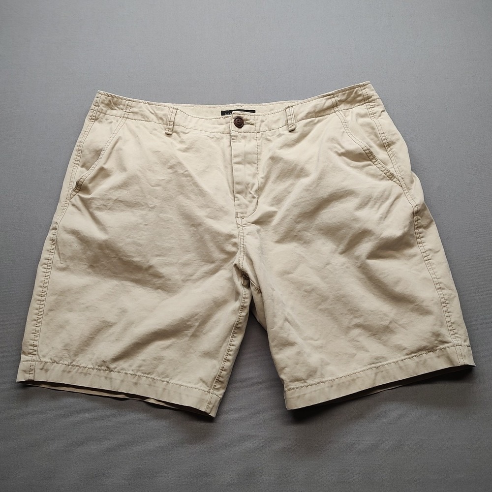 Aeropostale Men Khaki Shorts Size 38